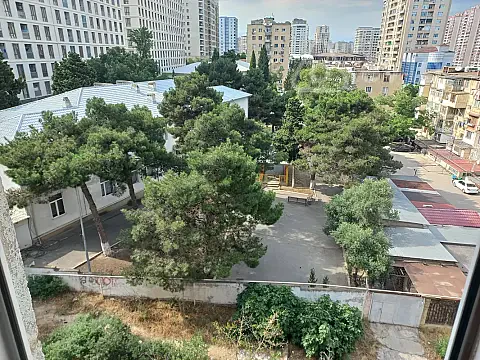 Kirayə verilir 2 otaqlı köhnə tikili 50 m² — Bakı, Yasamal 2 otaq 50.00 m²