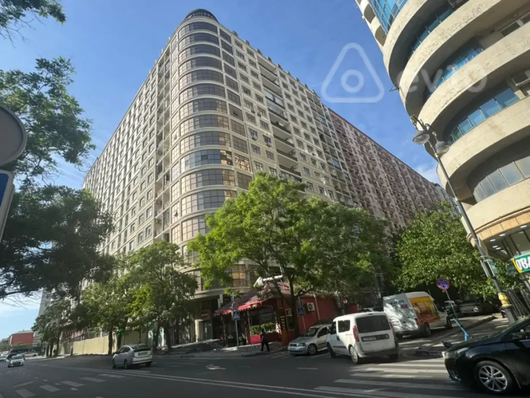 Satılır 3 otaqlı yeni tikili 128 m²
