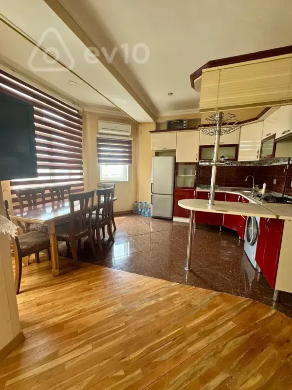 Kirayə verilir 3 otaqlı yeni tikili 65 m²