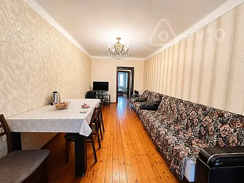 Kirayə verilir 2 otaqlı köhnə tikili 65 m² — Bakı, Yasamal 2 otaq 65.00 m²