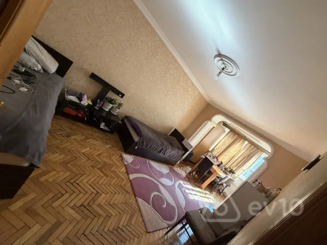 Kirayə verilir 3 otaqlı köhnə tikili 110 m²