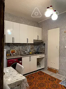 Kirayə verilir 1 otaqlı köhnə tikili 45 m² — Bakı, Nəsimi 1 otaq 45.00 m²
