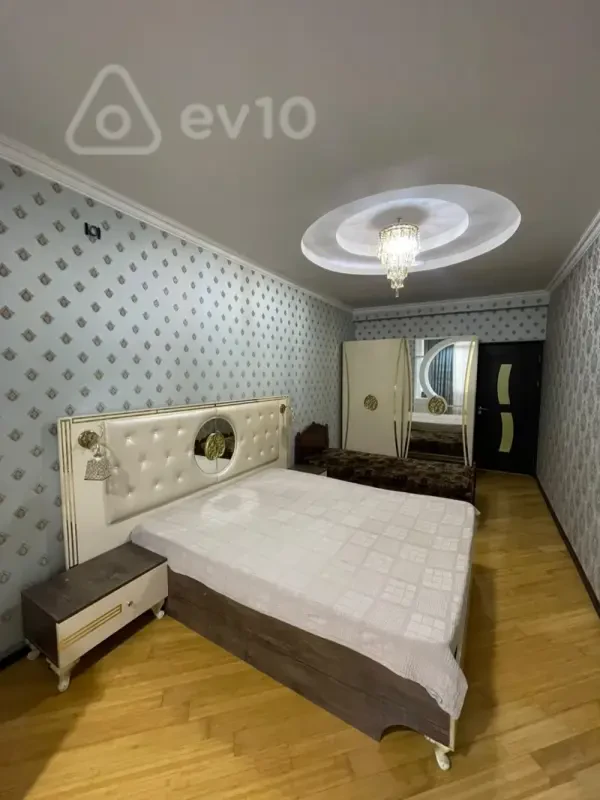 Kirayə verilir 2 otaqlı yeni tikili 65 m²