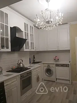 Kirayə verilir 2 otaqlı köhnə tikili 80 m² — Bakı, Nizami 2 otaq 80.00 m²
