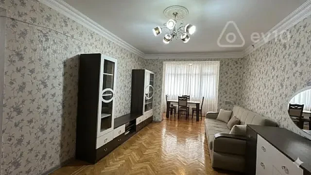 Kirayə verilir 3 otaqlı köhnə tikili 65 m² — Bakı, Nərimanov 3 otaq 65.00 m²