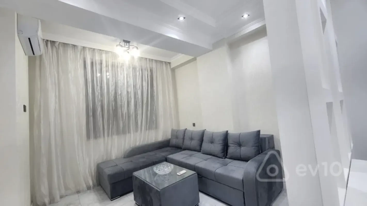 Kirayə verilir 2 otaqlı yeni tikili 49 m²