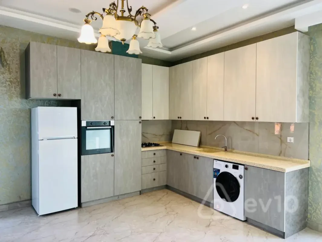 Kirayə verilir 3 otaqlı yeni tikili 90 m²