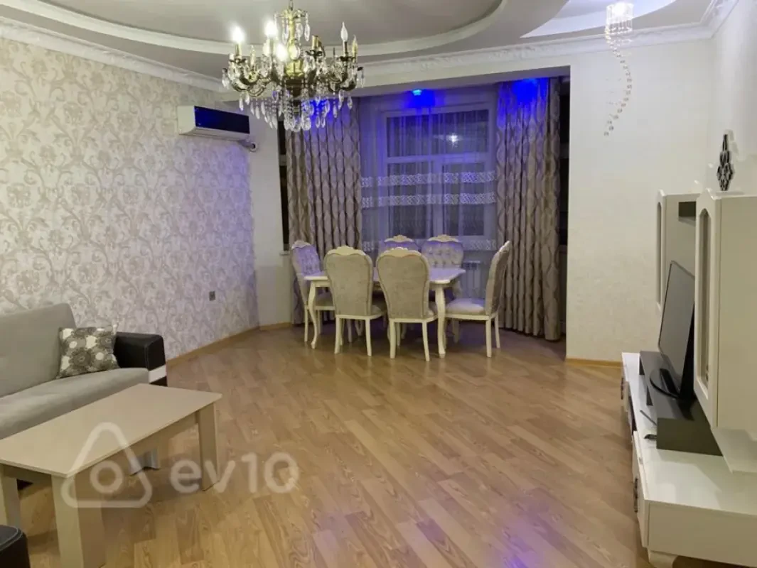 Kirayə verilir 3 otaqlı yeni tikili 120 m²