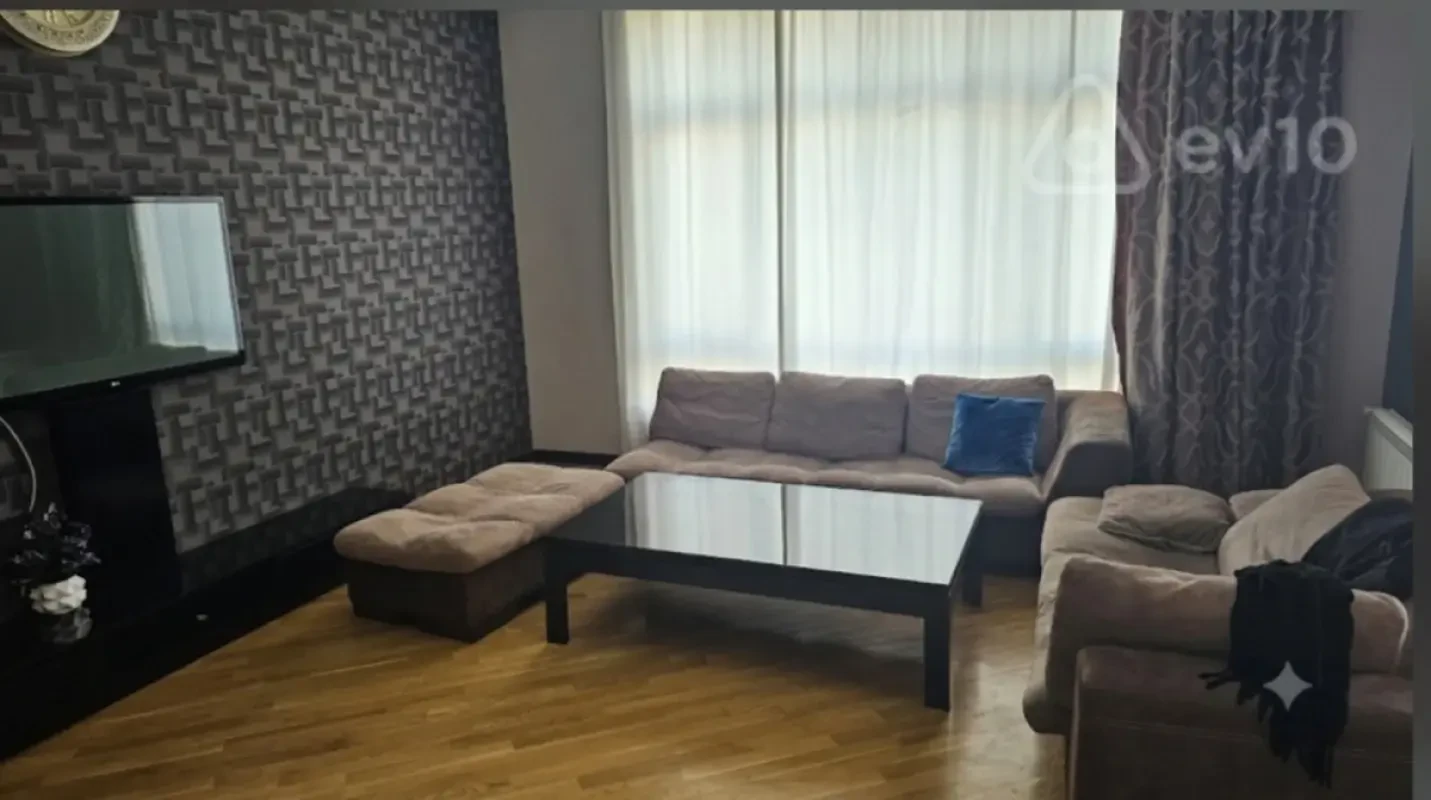 Kirayə verilir 3 otaqlı yeni tikili 120 m²