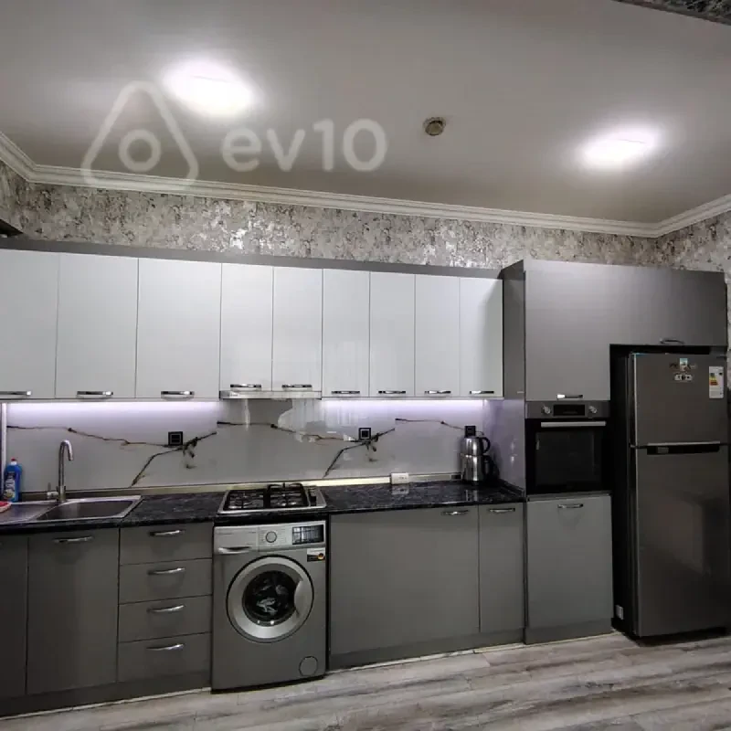 Satılır 2 otaqlı yeni tikili 70 m²