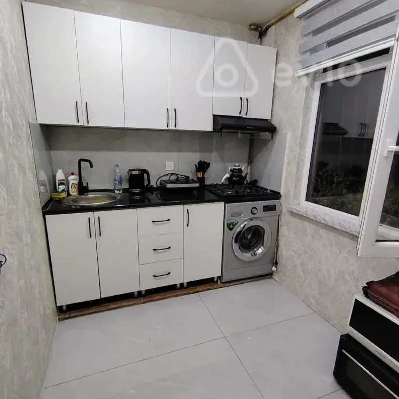Satılır 2 otaqlı köhnə tikili 45 m²