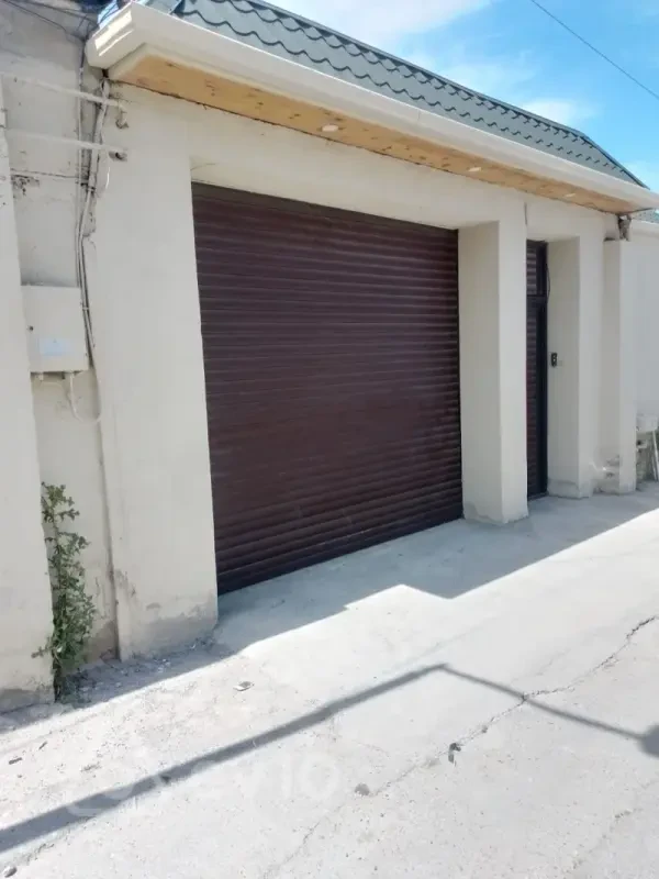 Satılır 5 otaqlı həyət evi 259 m²