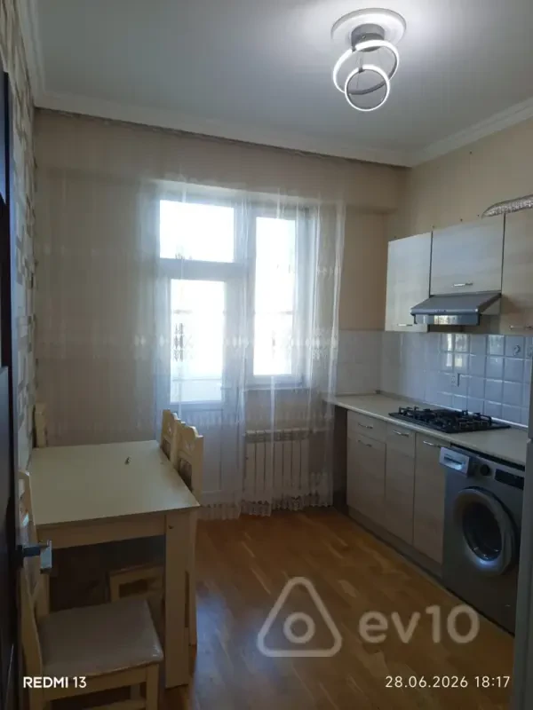 Kirayə verilir 1 otaqlı yeni tikili 50 m²