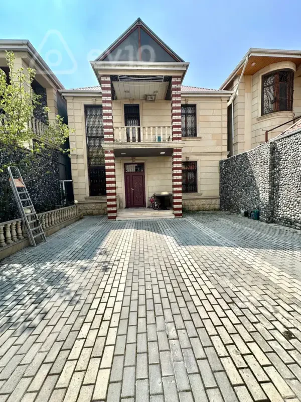 Kirayə verilir 6 otaqlı həyət evi 180 m²