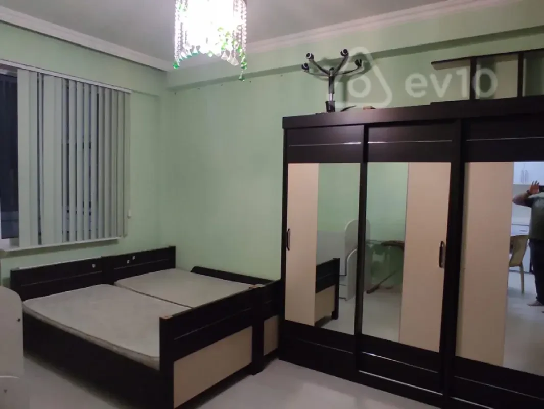 Kirayə verilir 3 otaqlı yeni tikili 110 m²