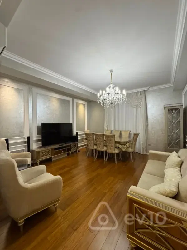 Kirayə verilir 3 otaqlı yeni tikili 155 m²