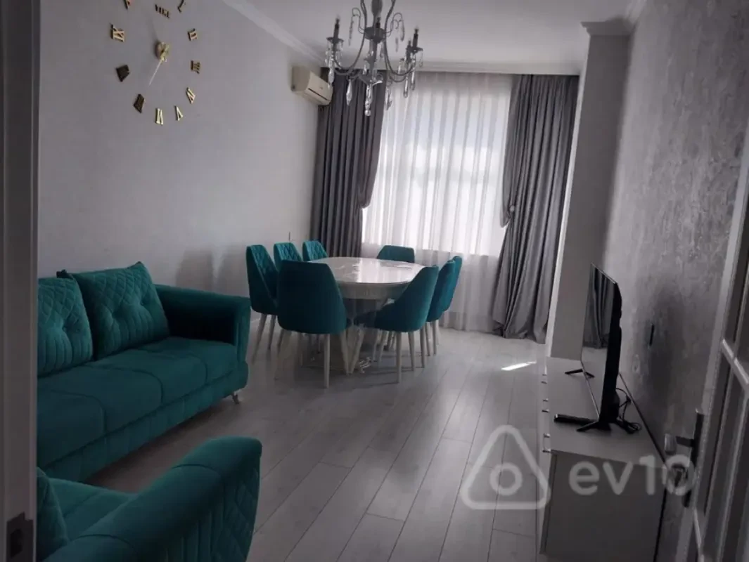 Kirayə verilir 2 otaqlı yeni tikili 60 m²