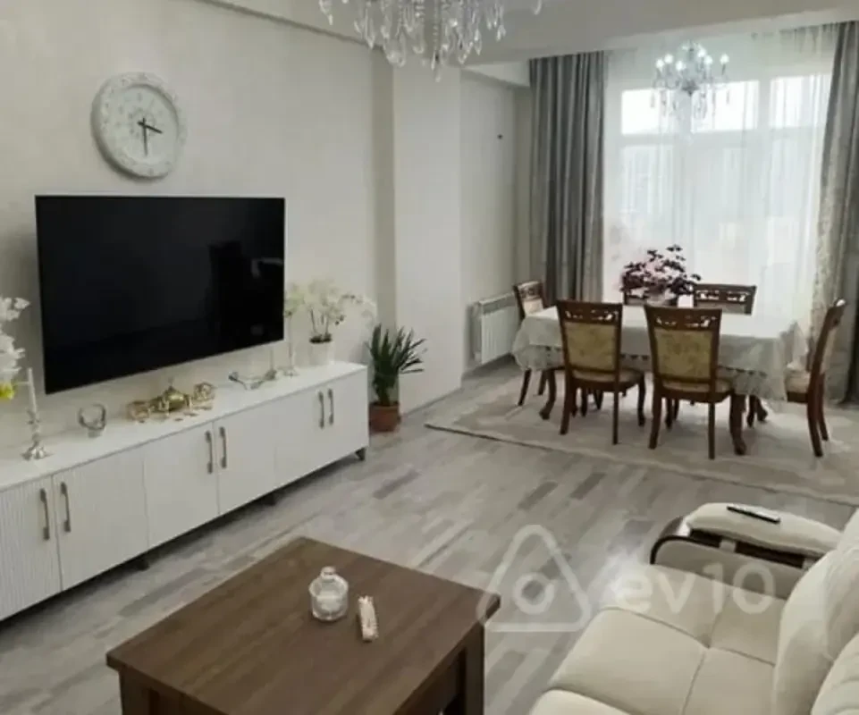 Kirayə verilir 3 otaqlı yeni tikili 86 m²