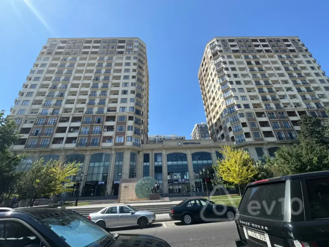 Satılır 2 otaqlı yeni tikili 62 m²