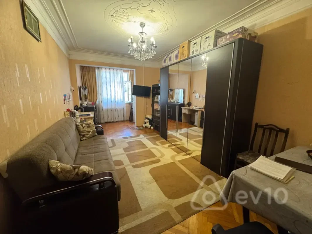 Satılır 2 otaqlı köhnə tikili 30 m²