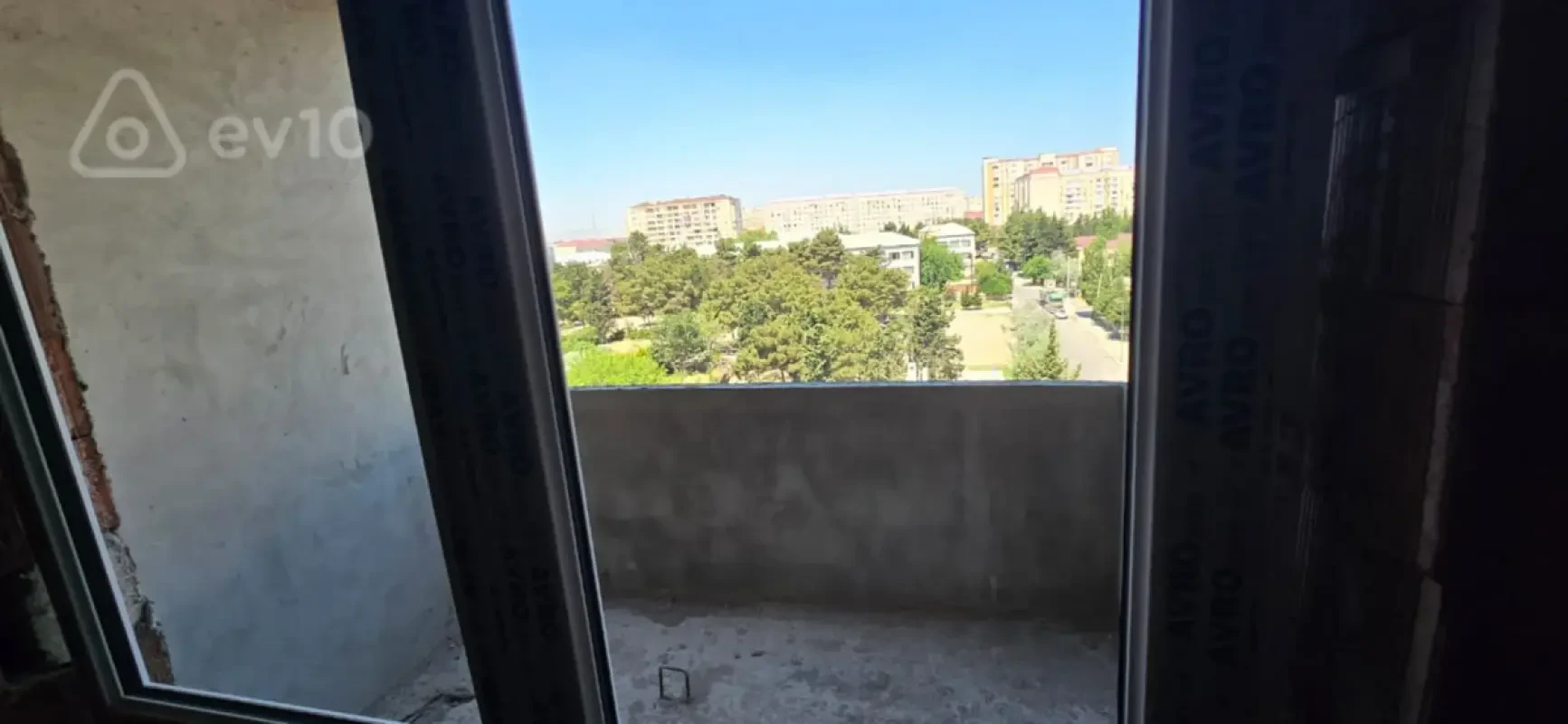 Satılır 2 otaqlı yeni tikili 98 m²