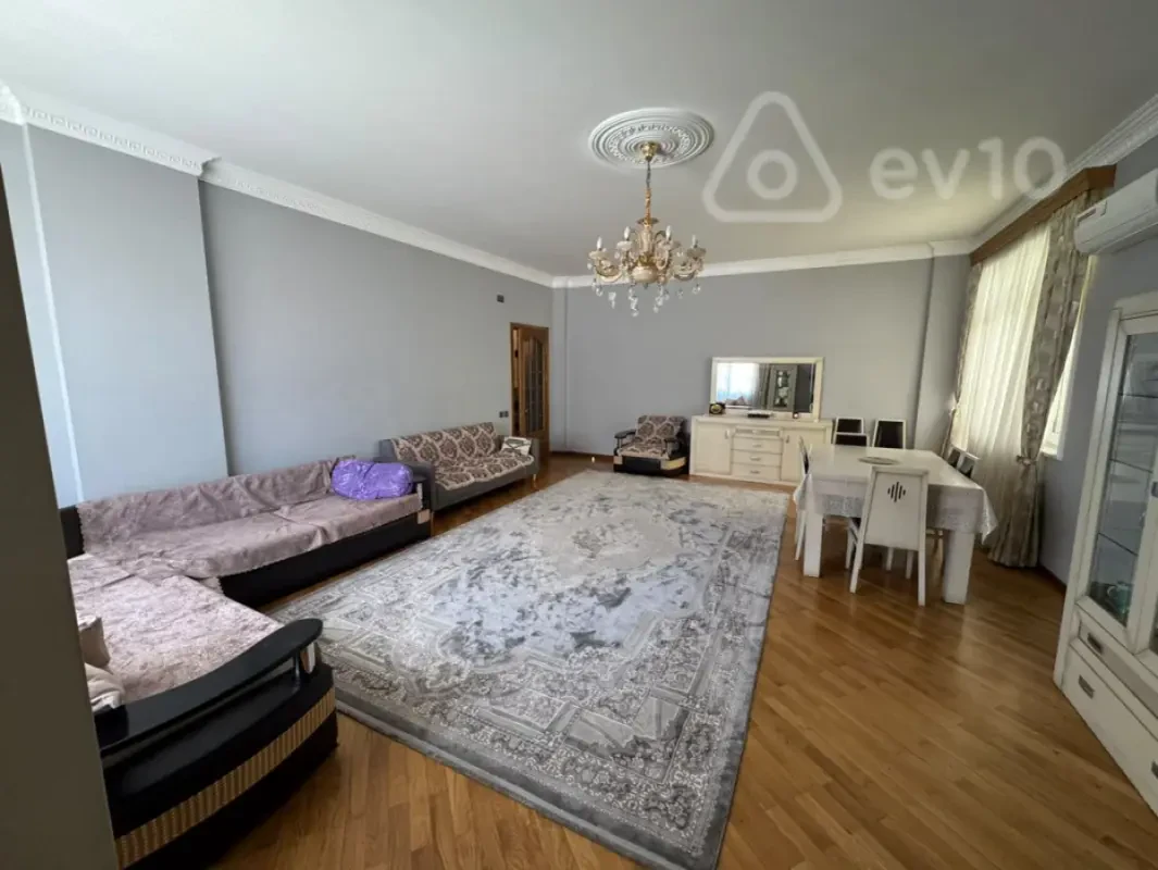 Satılır 3 otaqlı yeni tikili 164 m²