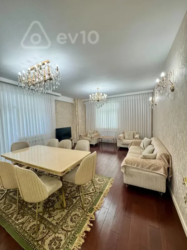 Kirayə verilir 4 otaqlı yeni tikili 137 m²