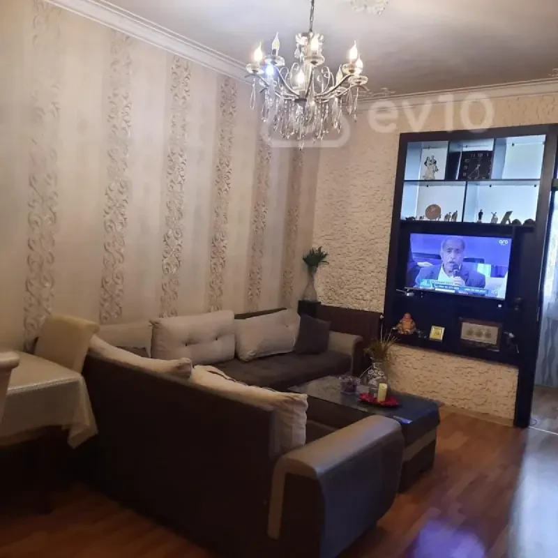 Kirayə verilir 3 otaqlı köhnə tikili 65 m²