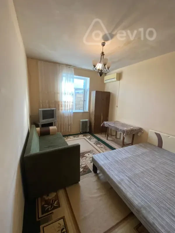 Kirayə verilir 1 otaqlı həyət evi 50 m²