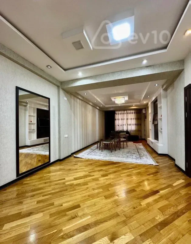 Kirayə verilir 3 otaqlı yeni tikili 120 m²