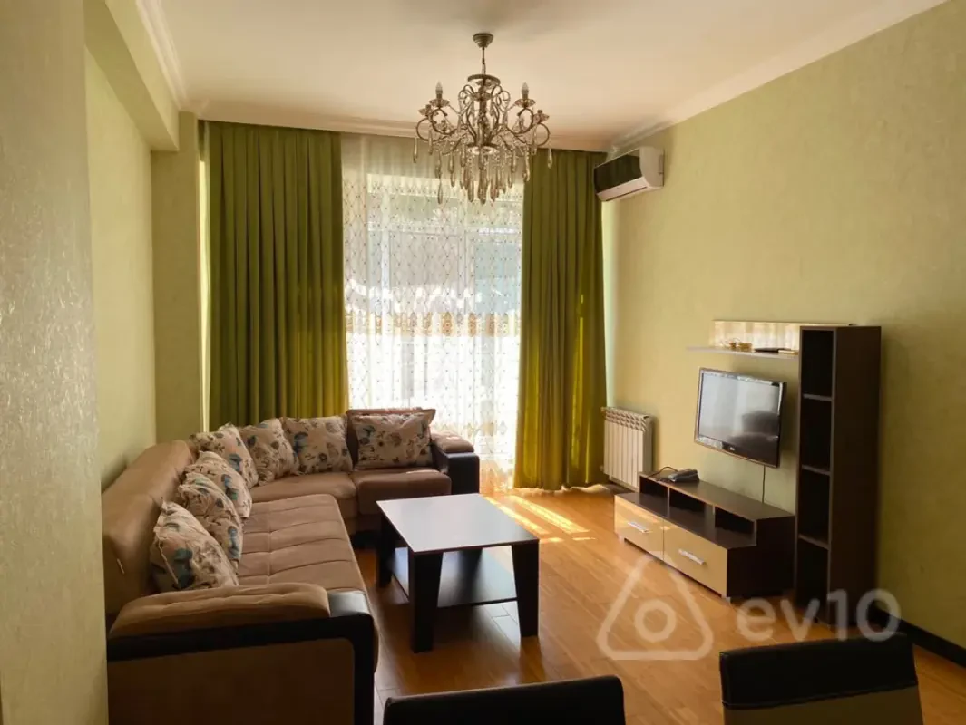 Kirayə verilir 2 otaqlı yeni tikili 70 m²