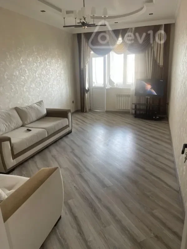 Kirayə verilir 2 otaqlı yeni tikili 60 m²