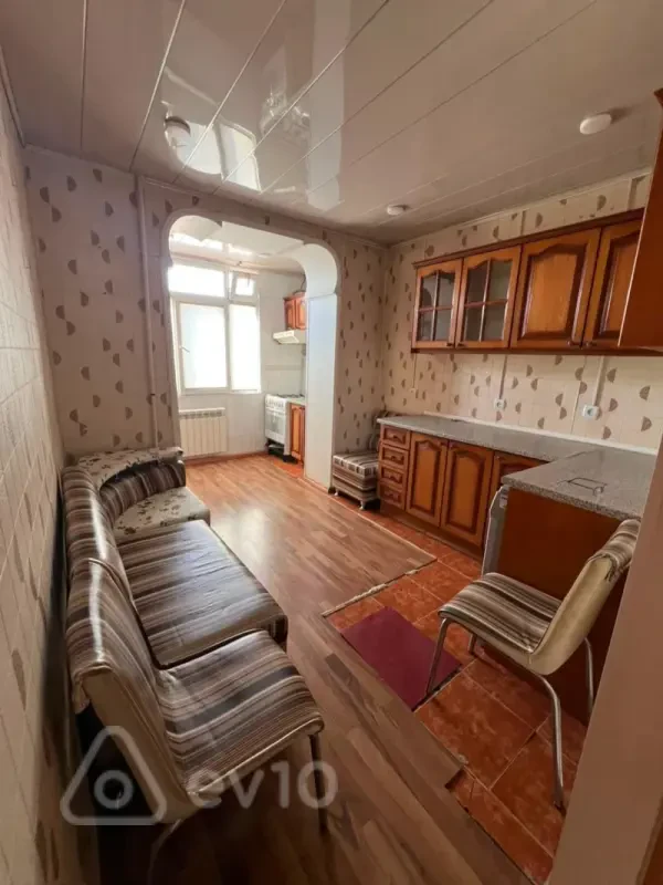 Kirayə verilir 3 otaqlı köhnə tikili 75 m²