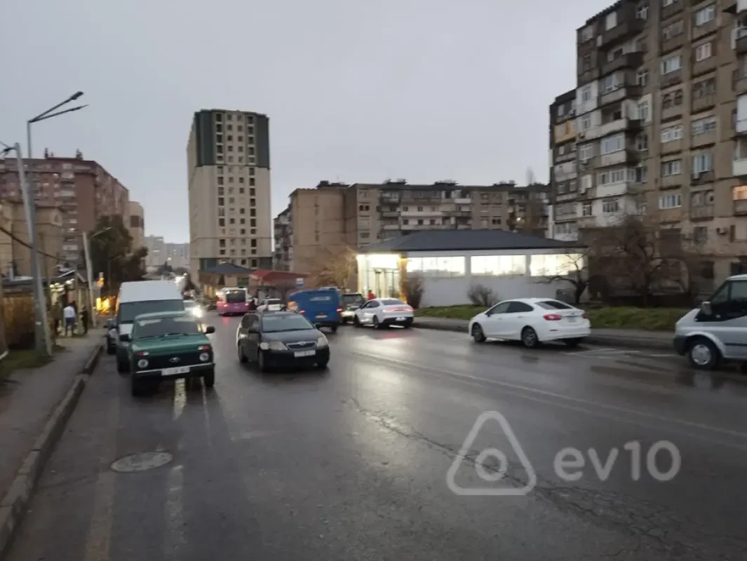 Satılır 2 otaqlı köhnə tikili 40 m²
