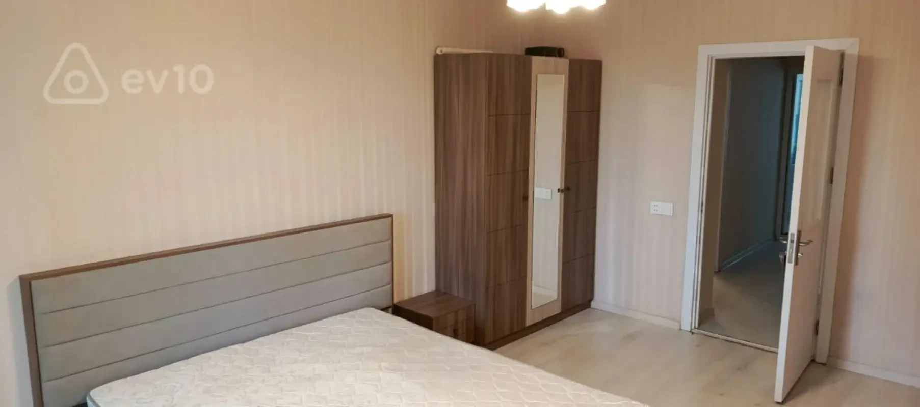 Kirayə verilir 3 otaqlı köhnə tikili 70 m²