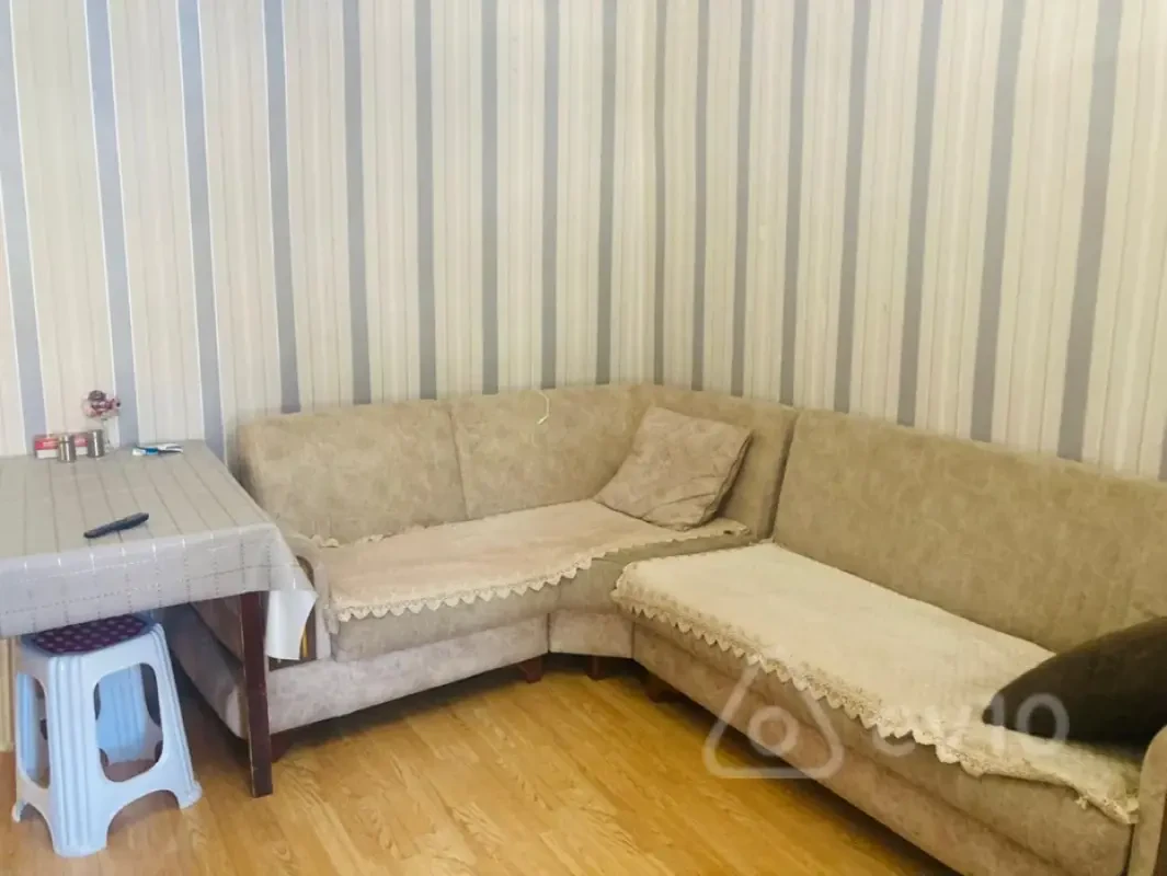 Kirayə verilir 1 otaqlı köhnə tikili 30 m²