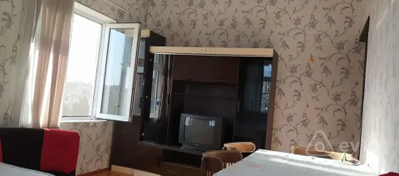 Kirayə verilir 1 otaqlı köhnə tikili 42 m² — Bakı, Xətai 1 otaq 42.00 m²