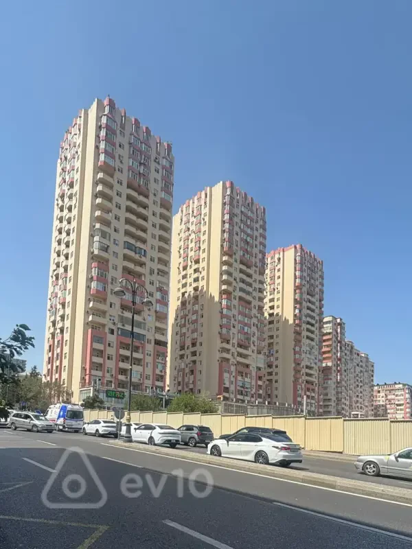 Kirayə verilir 2 otaqlı köhnə tikili 50 m²