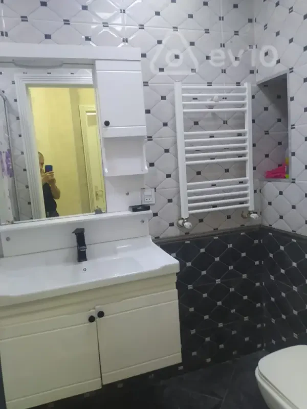 Kirayə verilir 2 otaqlı yeni tikili 70 m²