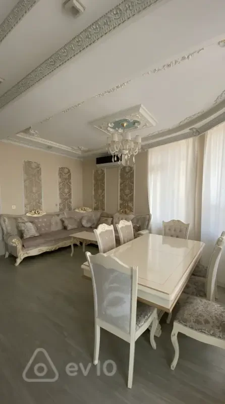 Kirayə verilir 3 otaqlı yeni tikili 125 m²