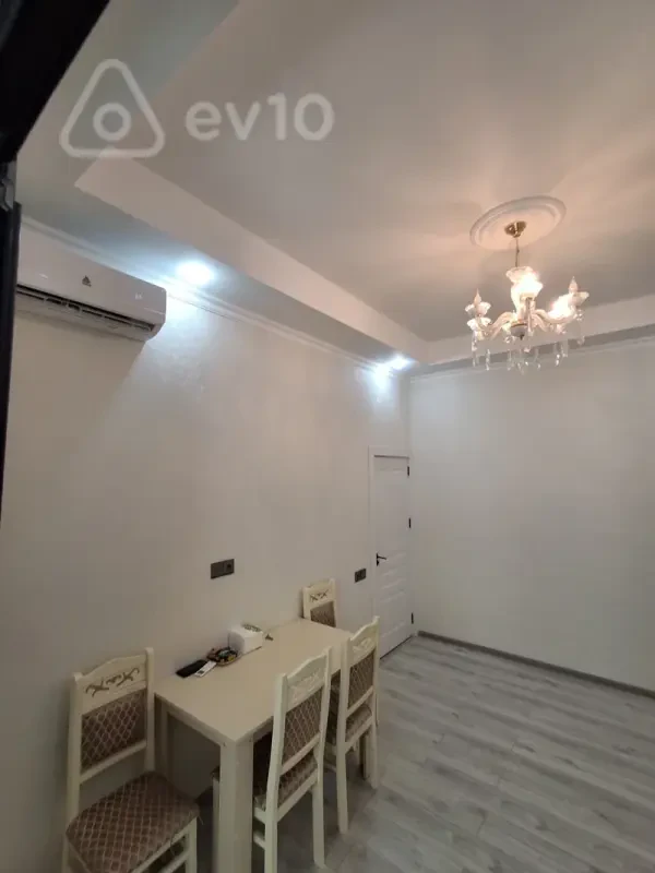 Kirayə verilir 2 otaqlı yeni tikili 65 m²