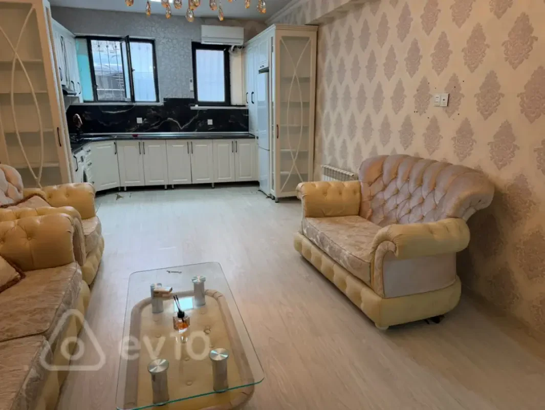 Kirayə verilir 2 otaqlı yeni tikili 75 m²