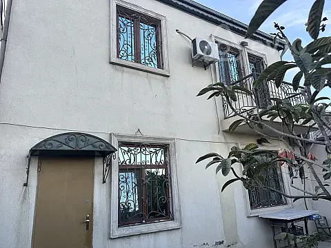 Satılır 5 otaqlı həyət evi 200 m² — Bakı, Binəqədi 5 otaq 200.00 m²