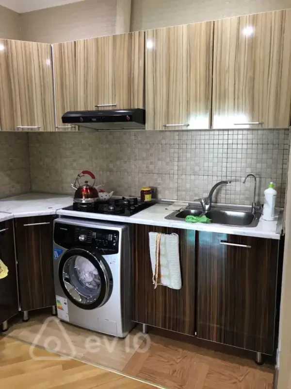 Kirayə verilir 2 otaqlı yeni tikili 110 m²