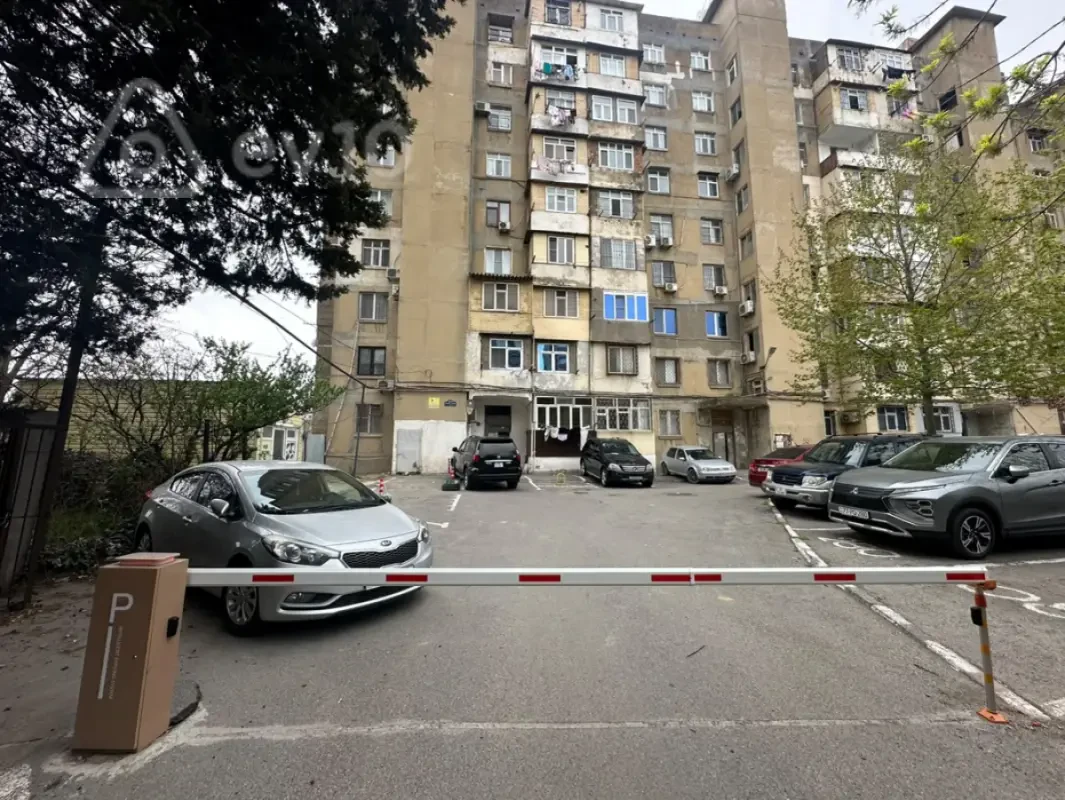 Satılır 3 otaqlı köhnə tikili 70 m²