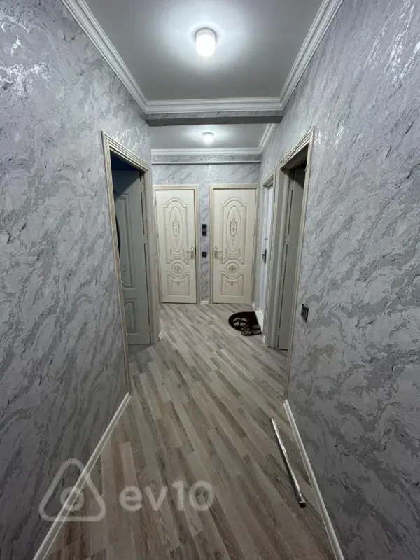 Satılır 3 otaqlı köhnə tikili 60 m²