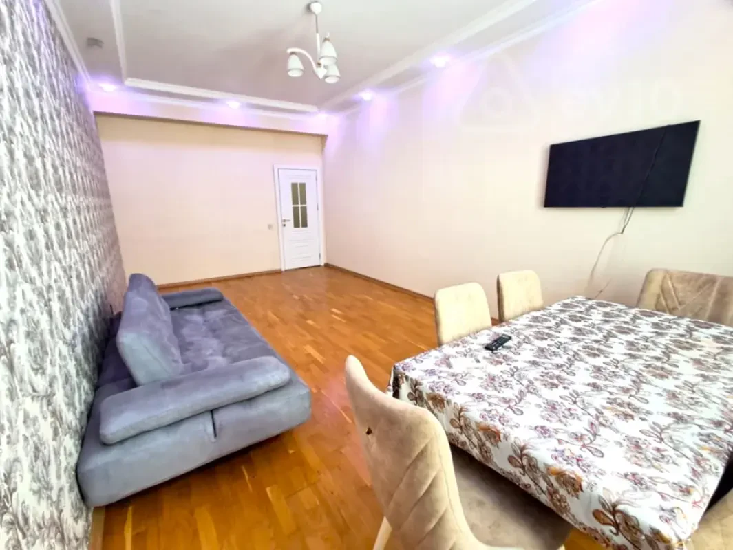 Kirayə verilir 3 otaqlı yeni tikili 116 m²