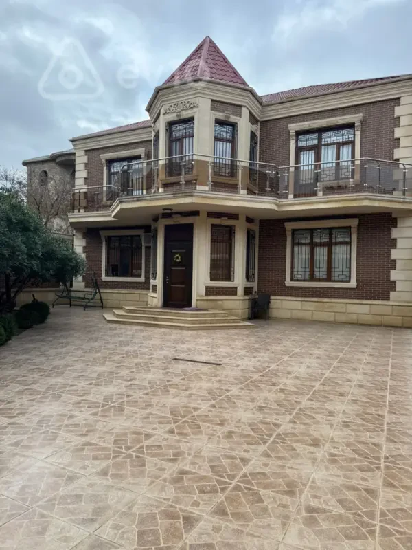 Satılır 6 otaqlı həyət evi 480 m²