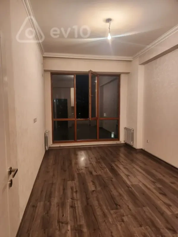Kirayə verilir 2 otaqlı yeni tikili 55 m²