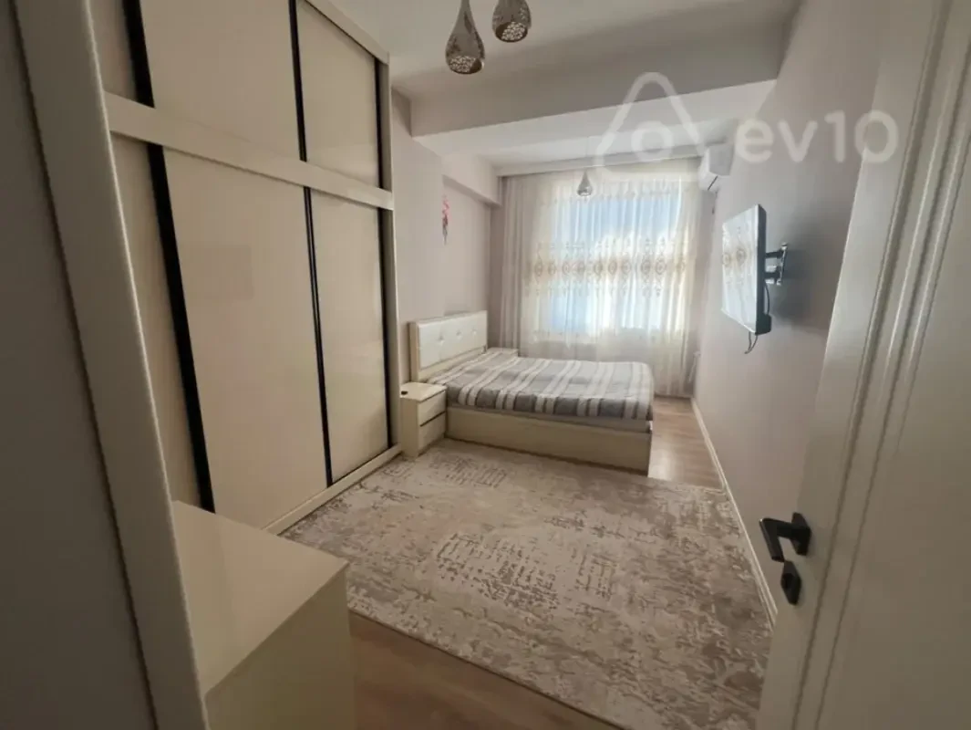 Kirayə verilir 3 otaqlı yeni tikili 120 m²